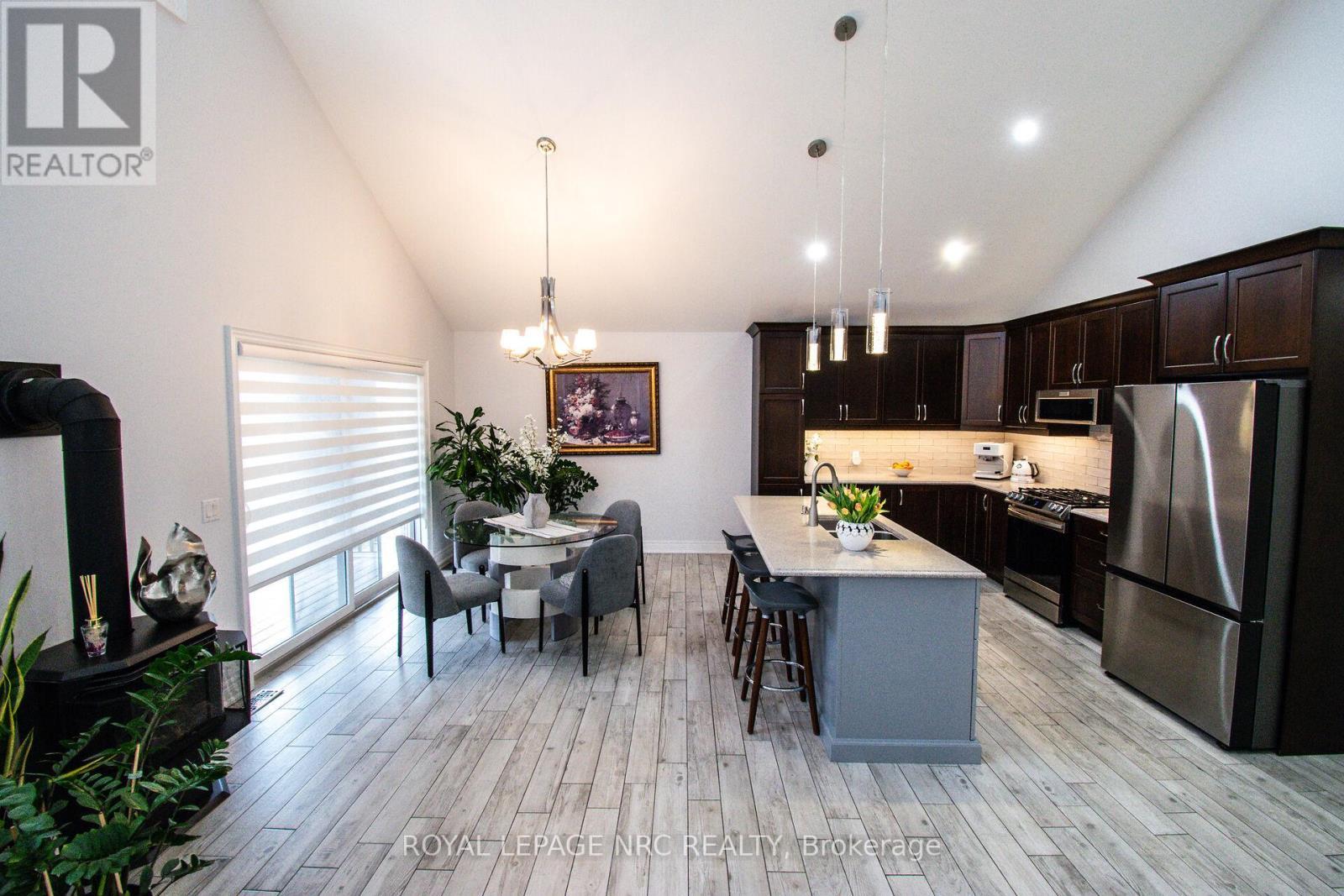 












197 TIMBERVIEW CRESCENT

,
Welland (Coyle Creek),




Ontario
L3C0B9

