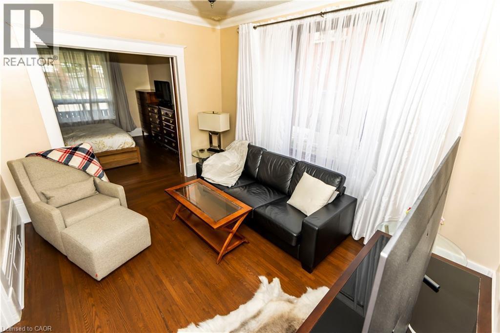 












408 WELLINGTON Street N Unit# 2

,
Kitchener,




Ontario
N2H5L2

