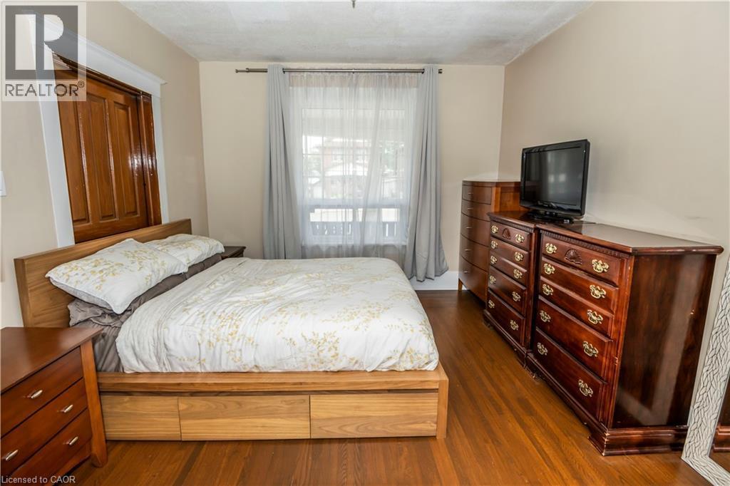 












408 WELLINGTON Street N Unit# 2

,
Kitchener,




Ontario
N2H5L2

