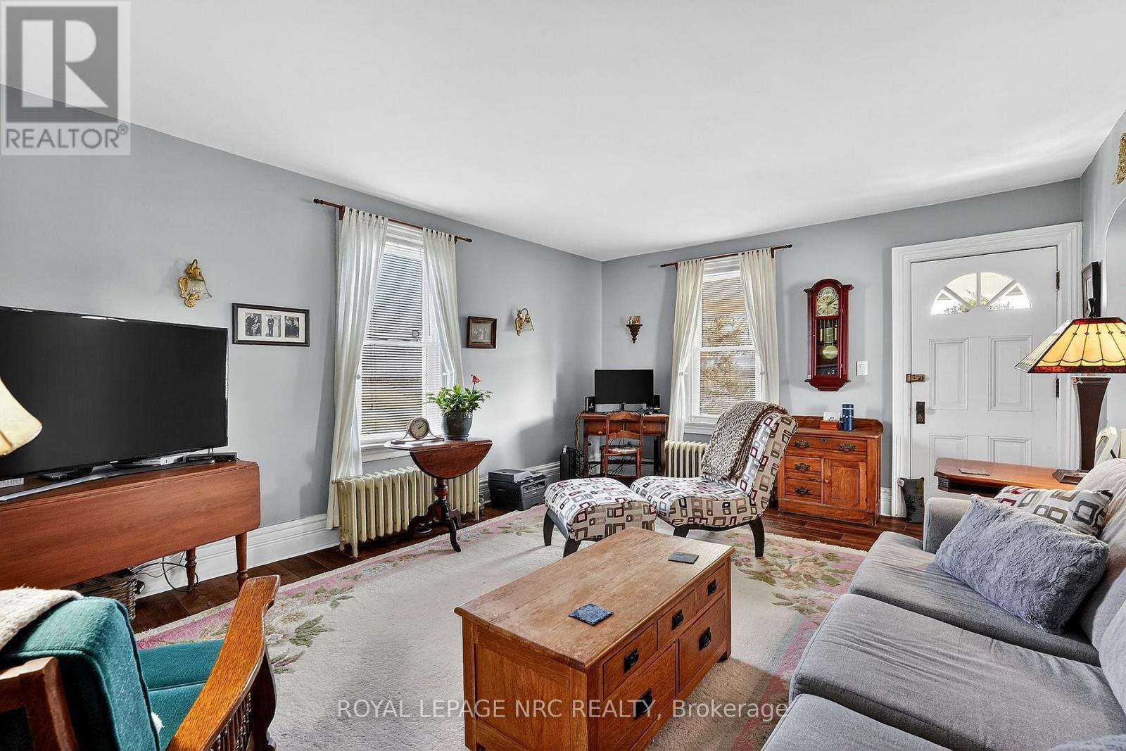 












594 NIAGARA STONE ROAD

,
Niagara-on-the-Lake (Rural),




Ontario
L0S1J0

