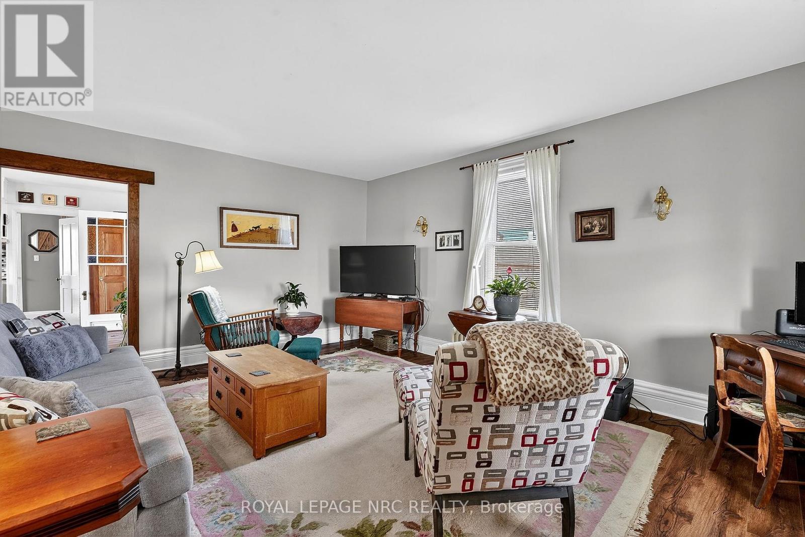 












594 NIAGARA STONE ROAD

,
Niagara-on-the-Lake (Rural),




Ontario
L0S1J0

