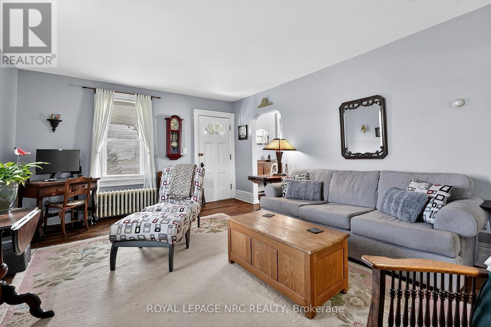 












594 NIAGARA STONE ROAD

,
Niagara-on-the-Lake (Rural),




Ontario
L0S1J0

