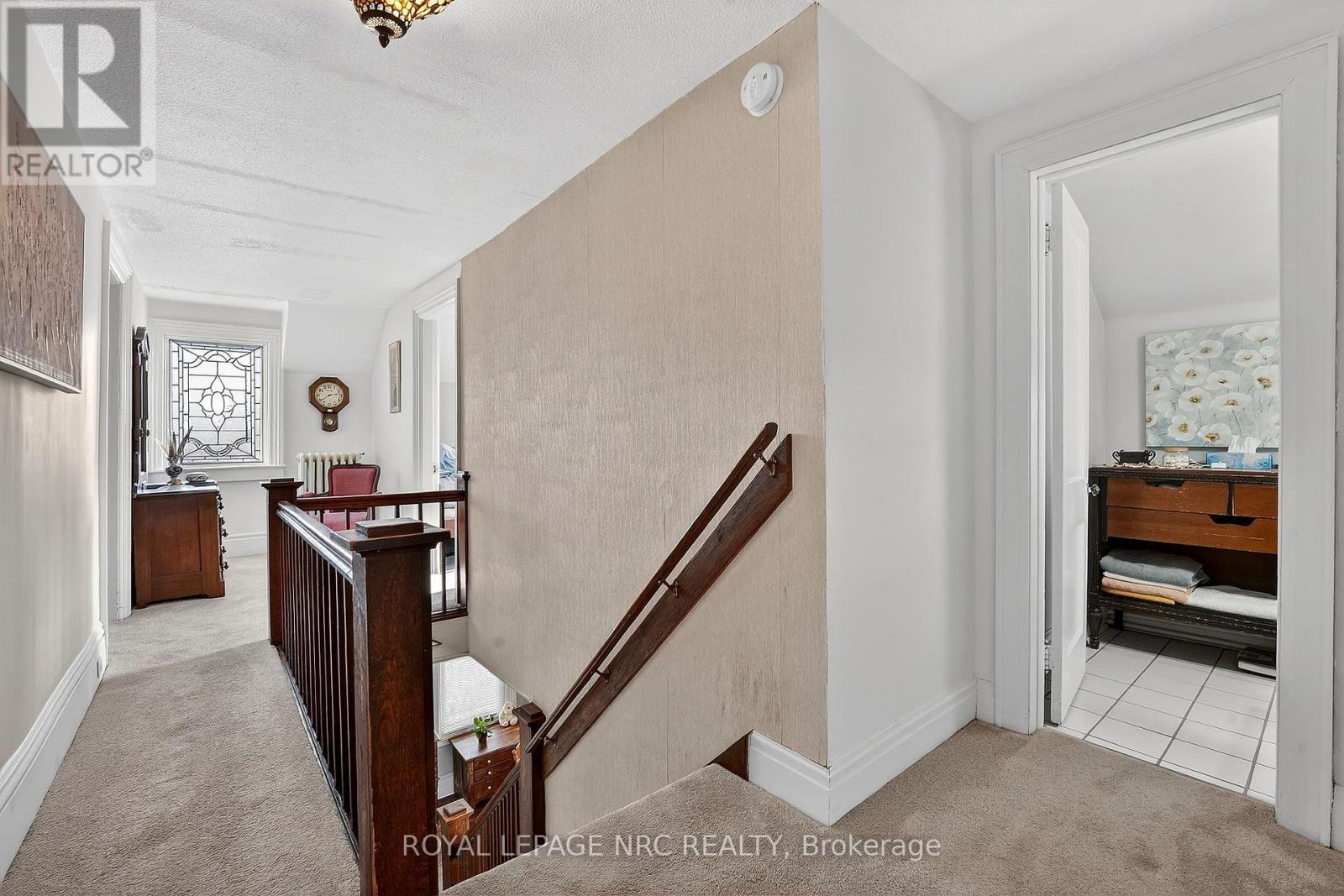 












594 NIAGARA STONE ROAD

,
Niagara-on-the-Lake (Rural),




Ontario
L0S1J0

