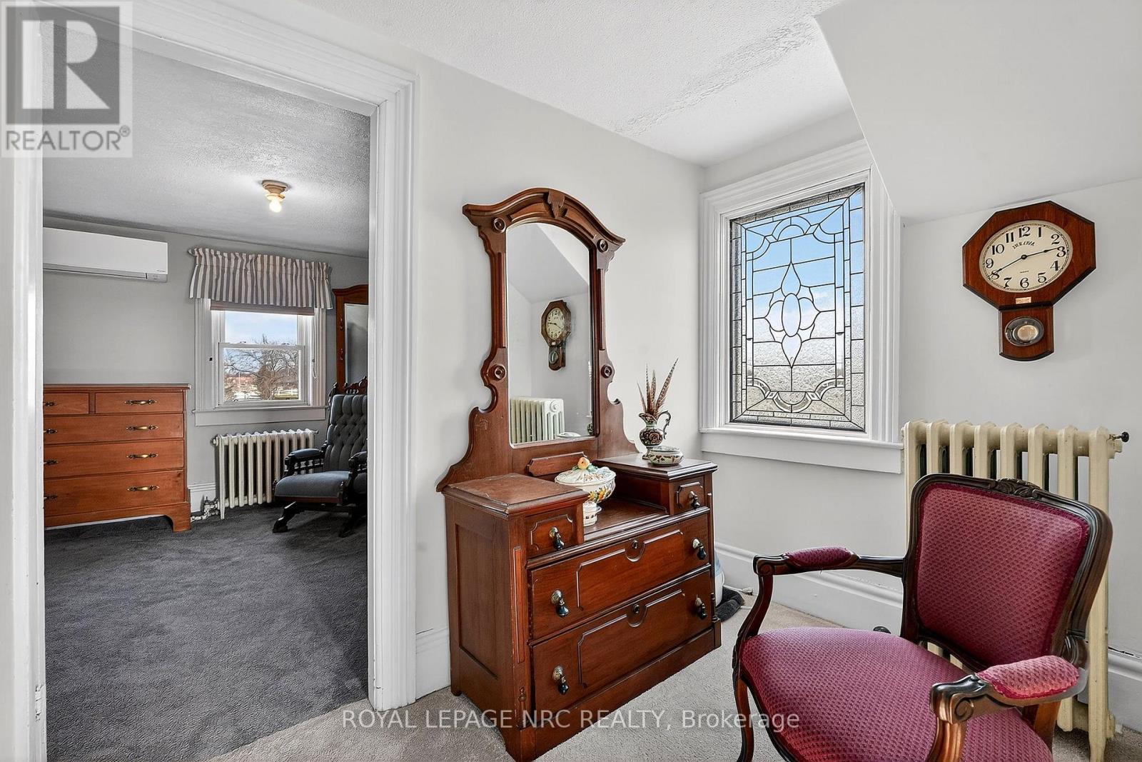 












594 NIAGARA STONE ROAD

,
Niagara-on-the-Lake (Rural),




Ontario
L0S1J0

