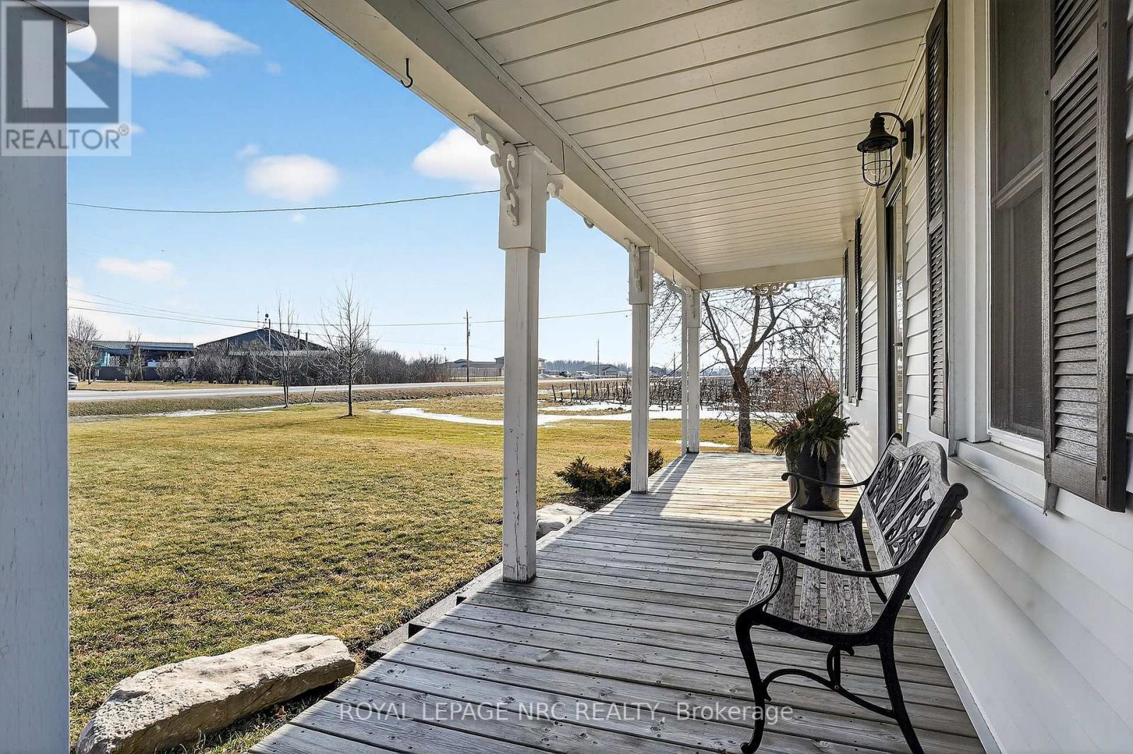 












594 NIAGARA STONE ROAD

,
Niagara-on-the-Lake (Rural),




Ontario
L0S1J0

