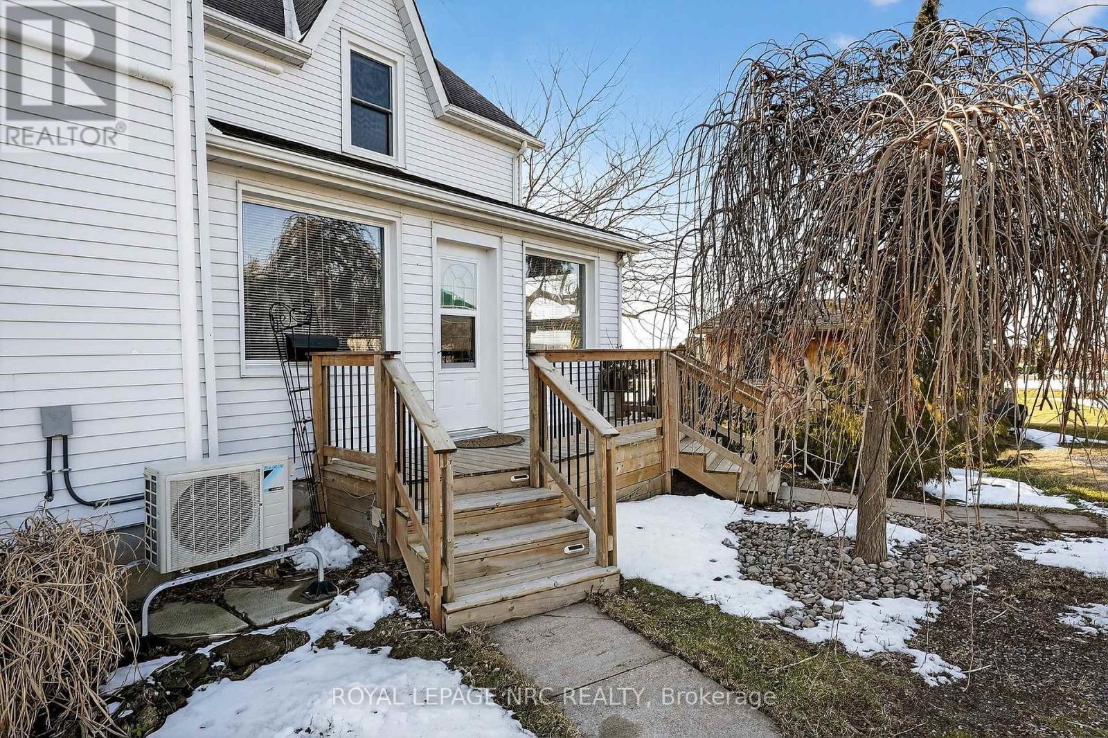 












594 NIAGARA STONE ROAD

,
Niagara-on-the-Lake (Rural),




Ontario
L0S1J0

