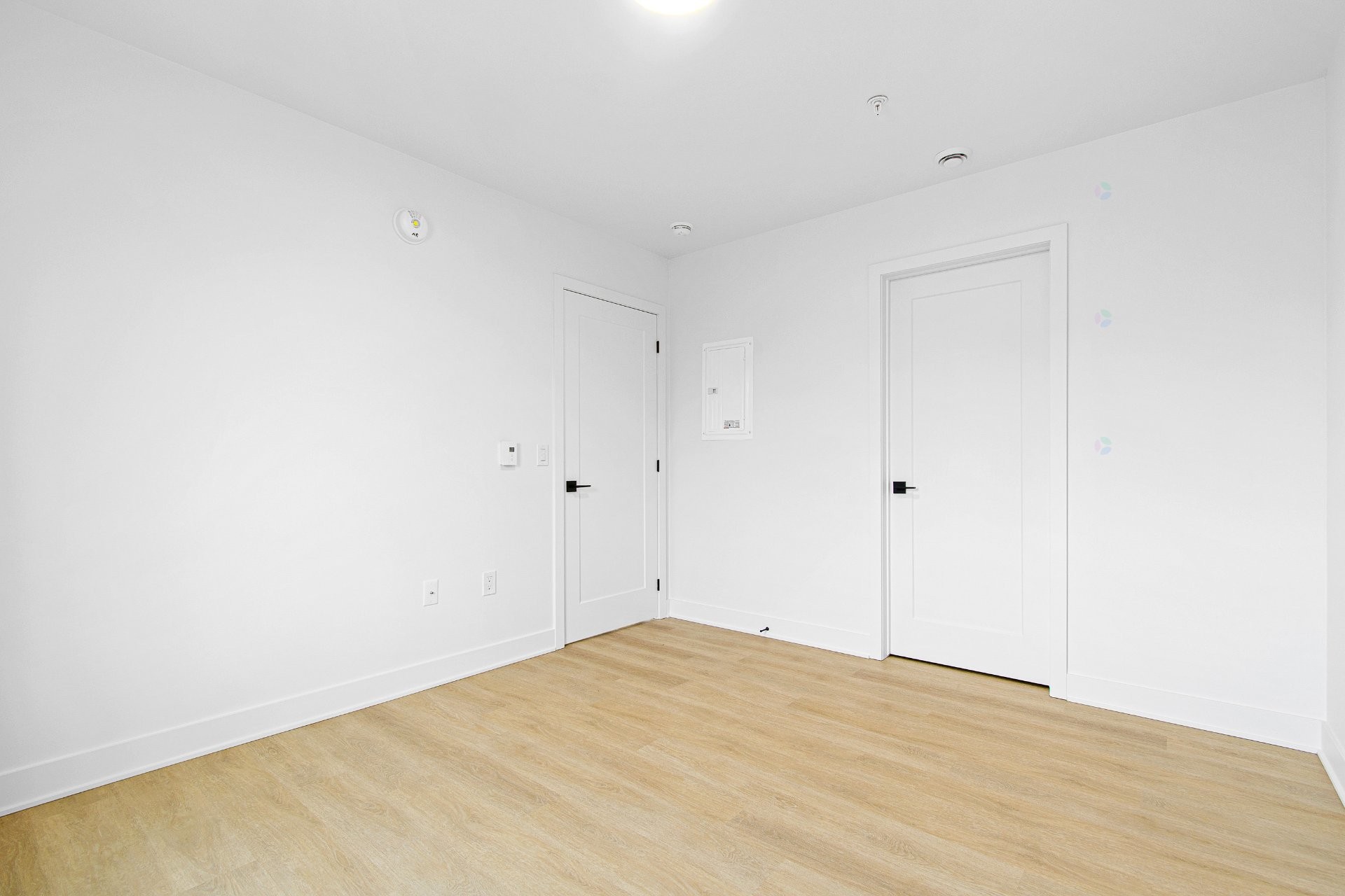 









18653

 - 5 1/2


Rue Charles

,
Mirabel,




QC
J7J2W1

