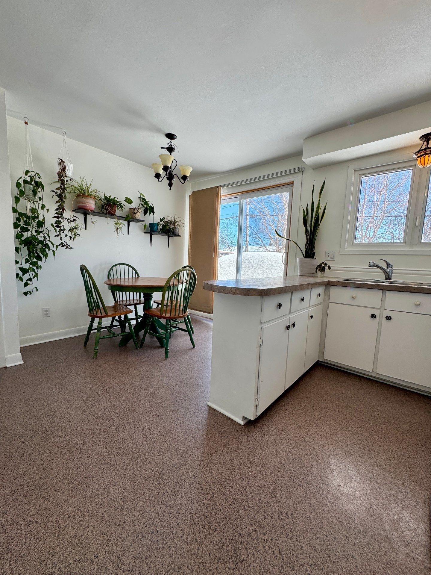 









49


Côte du Moulin

,
Port-Cartier,




QC
G4R1T7

