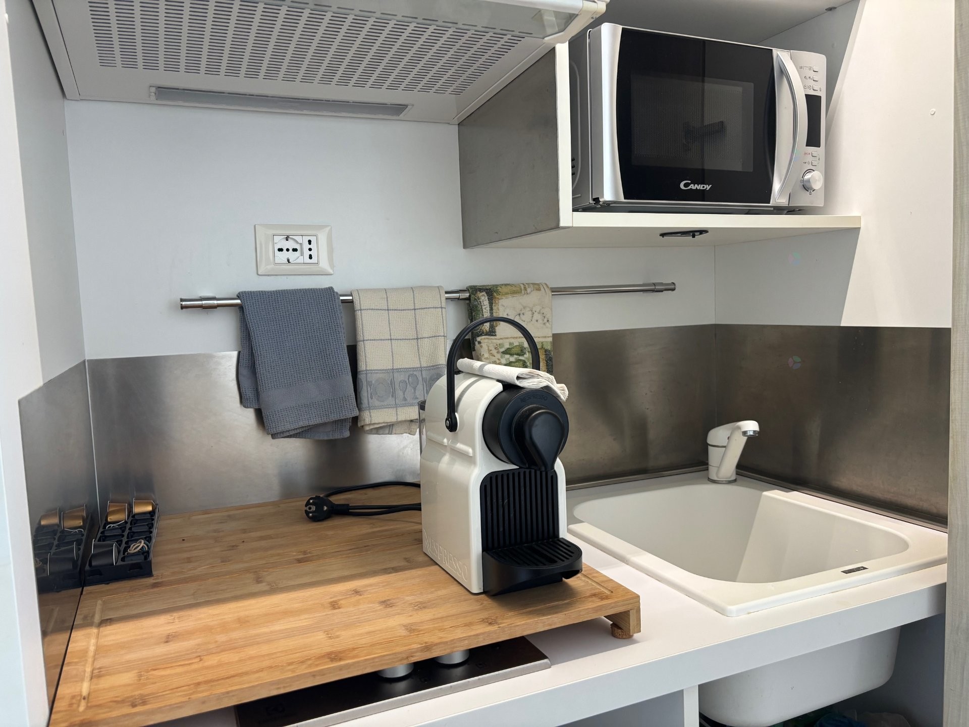 









1


Le Manganao, Saint-François, Guadeloupe

, 520,
Autres pays / Other countries,





97118

