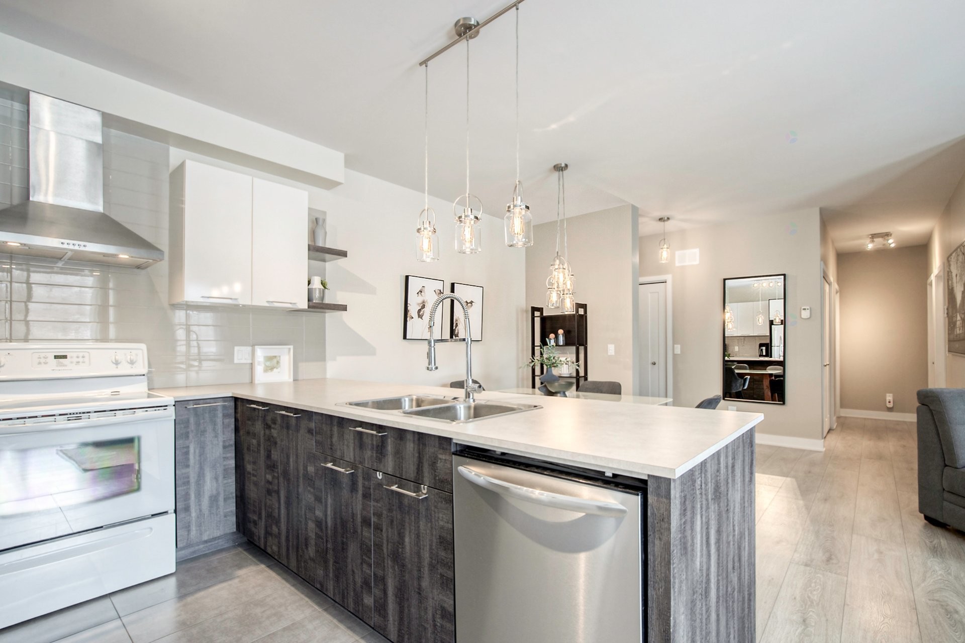 









5071


Ch. du Crépuscule

, 102,
Saint-Mathieu-de-Beloeil,




QC
J3G0N9

