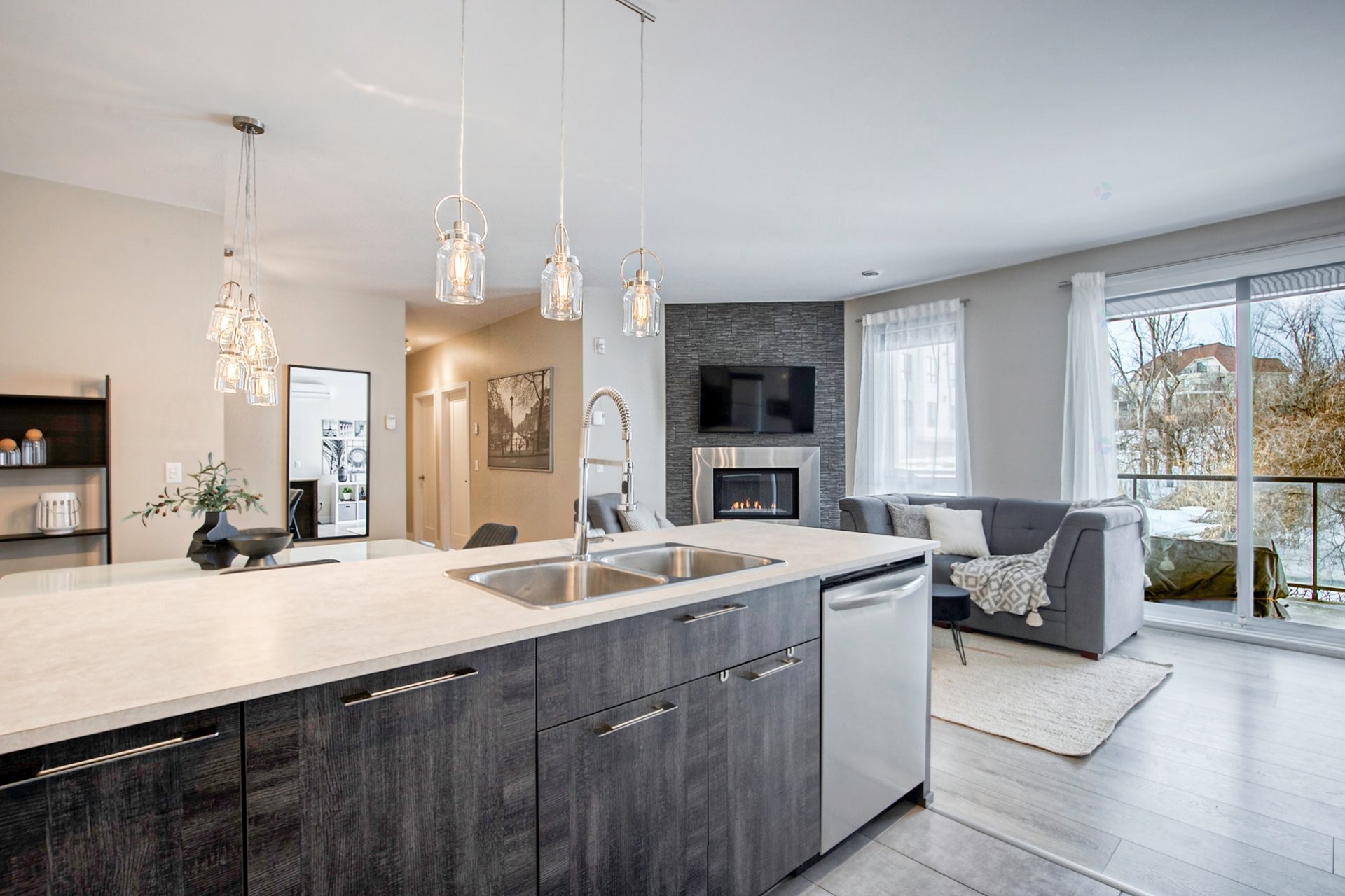 









5071


Ch. du Crépuscule

, 102,
Saint-Mathieu-de-Beloeil,




QC
J3G0N9

