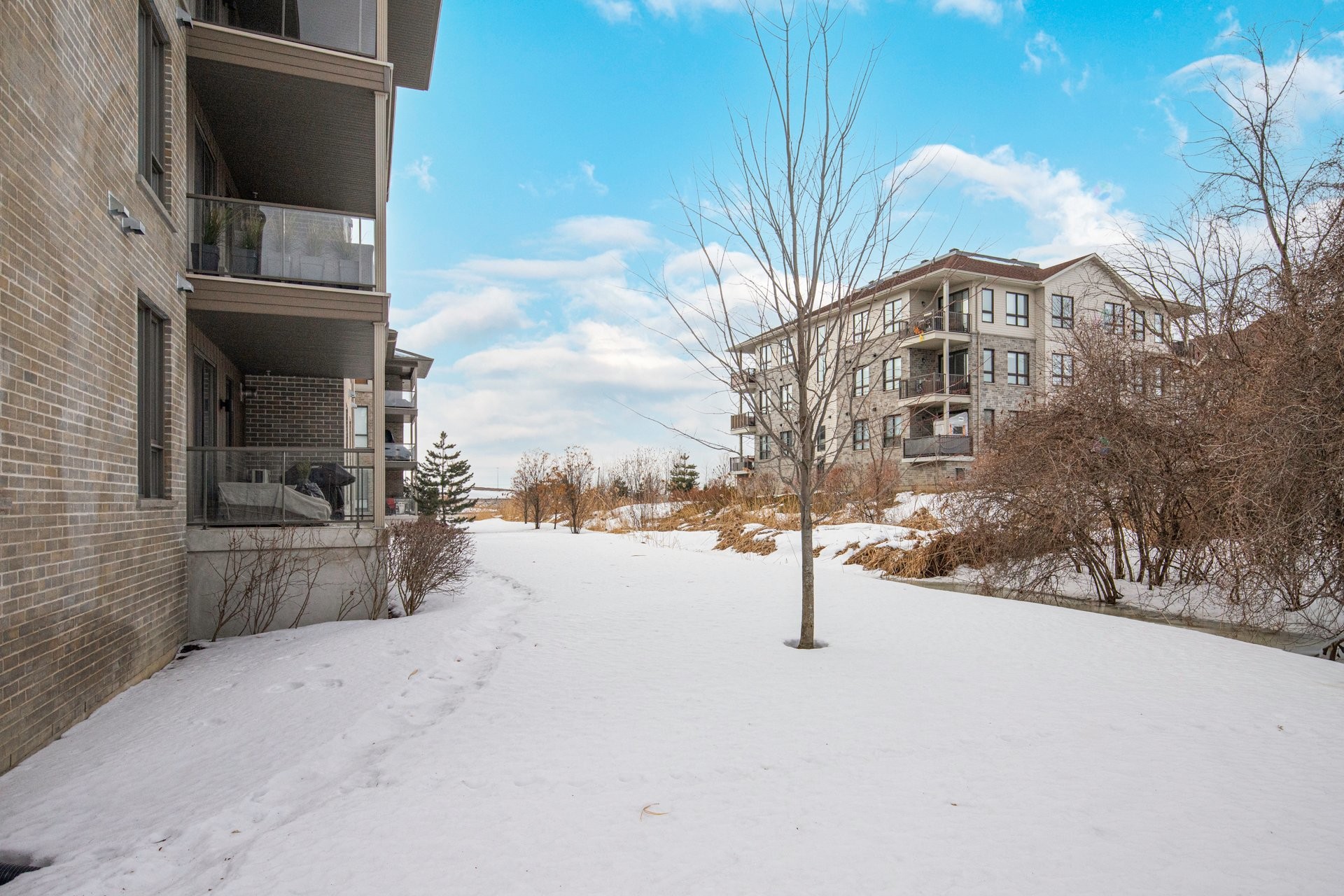 









5071


Ch. du Crépuscule

, 102,
Saint-Mathieu-de-Beloeil,




QC
J3G0N9

