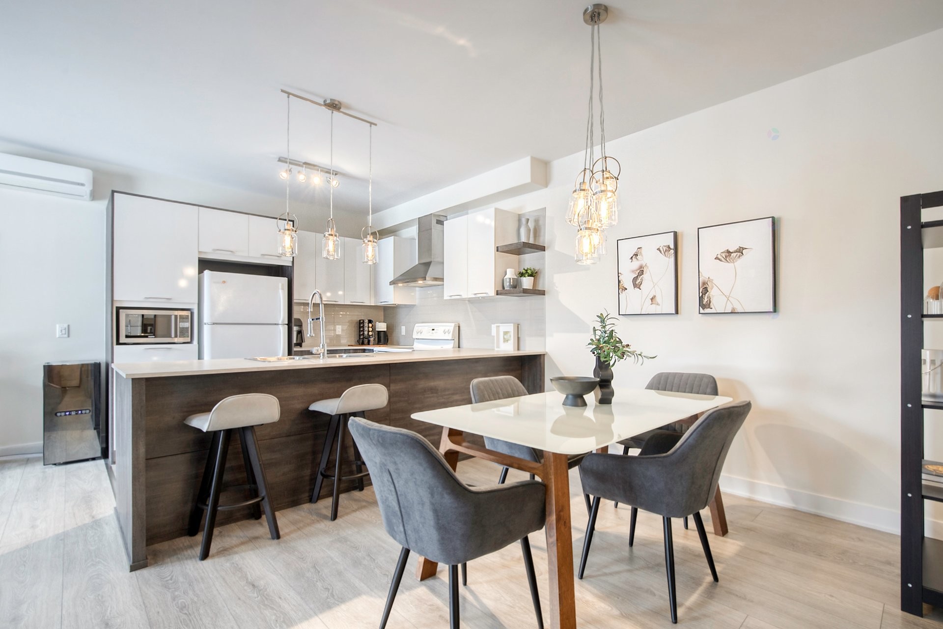 









5071


Ch. du Crépuscule

, 102,
Saint-Mathieu-de-Beloeil,




QC
J3G0N9

