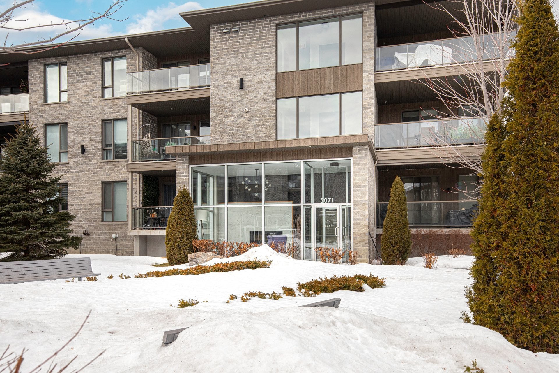 









5071


Ch. du Crépuscule

, 102,
Saint-Mathieu-de-Beloeil,




QC
J3G0N9

