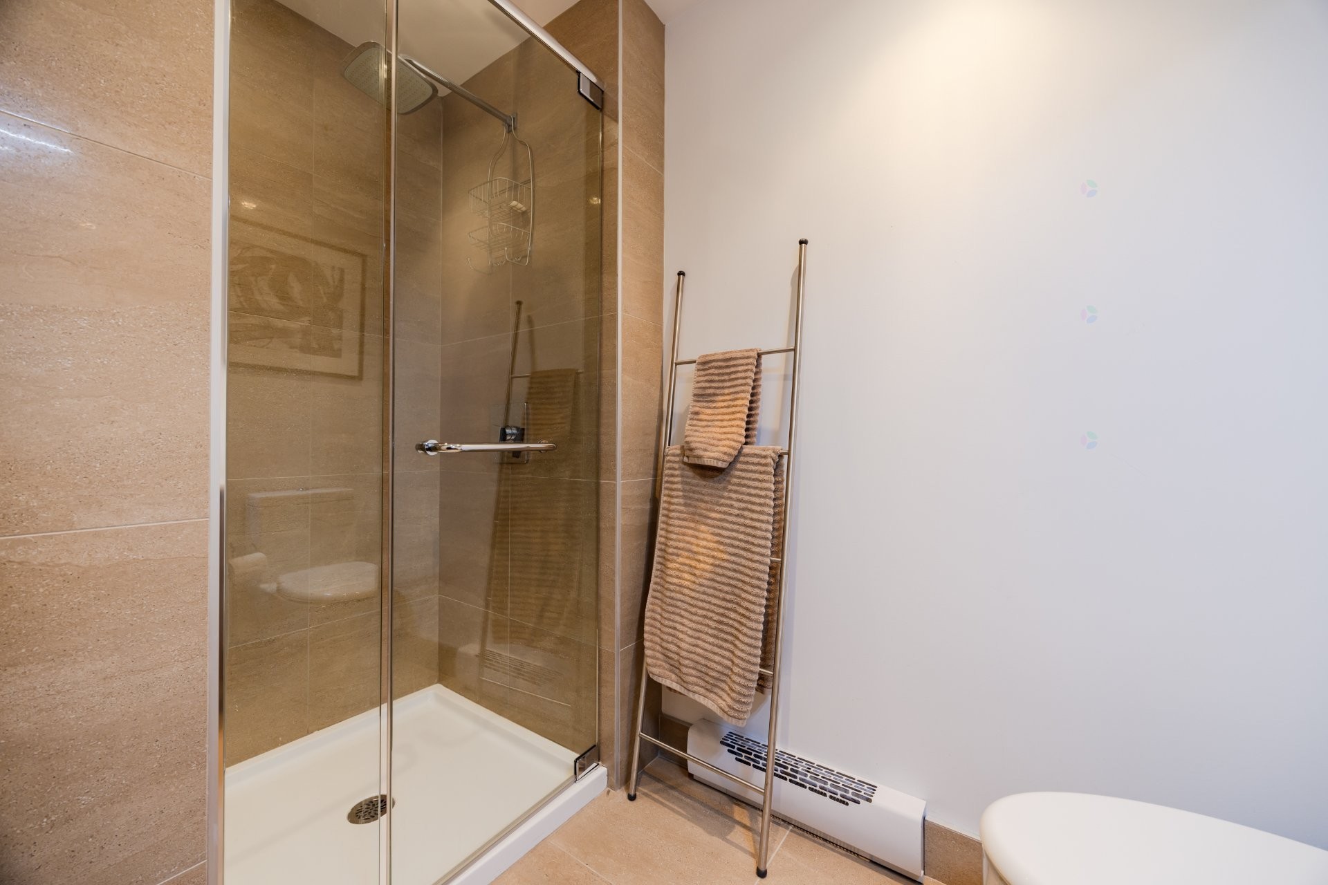 









1310


Boul. René-Lévesque O.

, 604,
Montréal (Ville-Marie),




QC
H3G0B7

