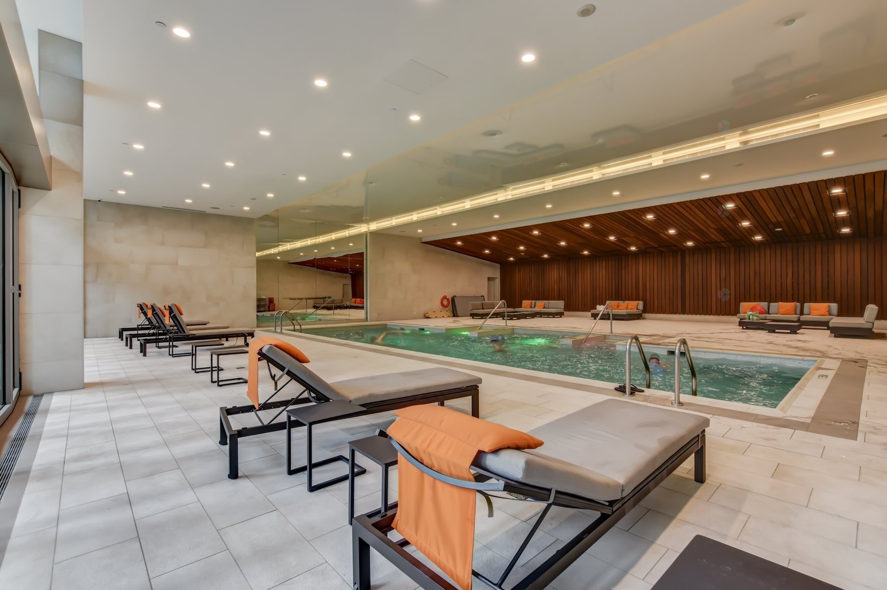 









1310


Boul. René-Lévesque O.

, 604,
Montréal (Ville-Marie),




QC
H3G0B7

