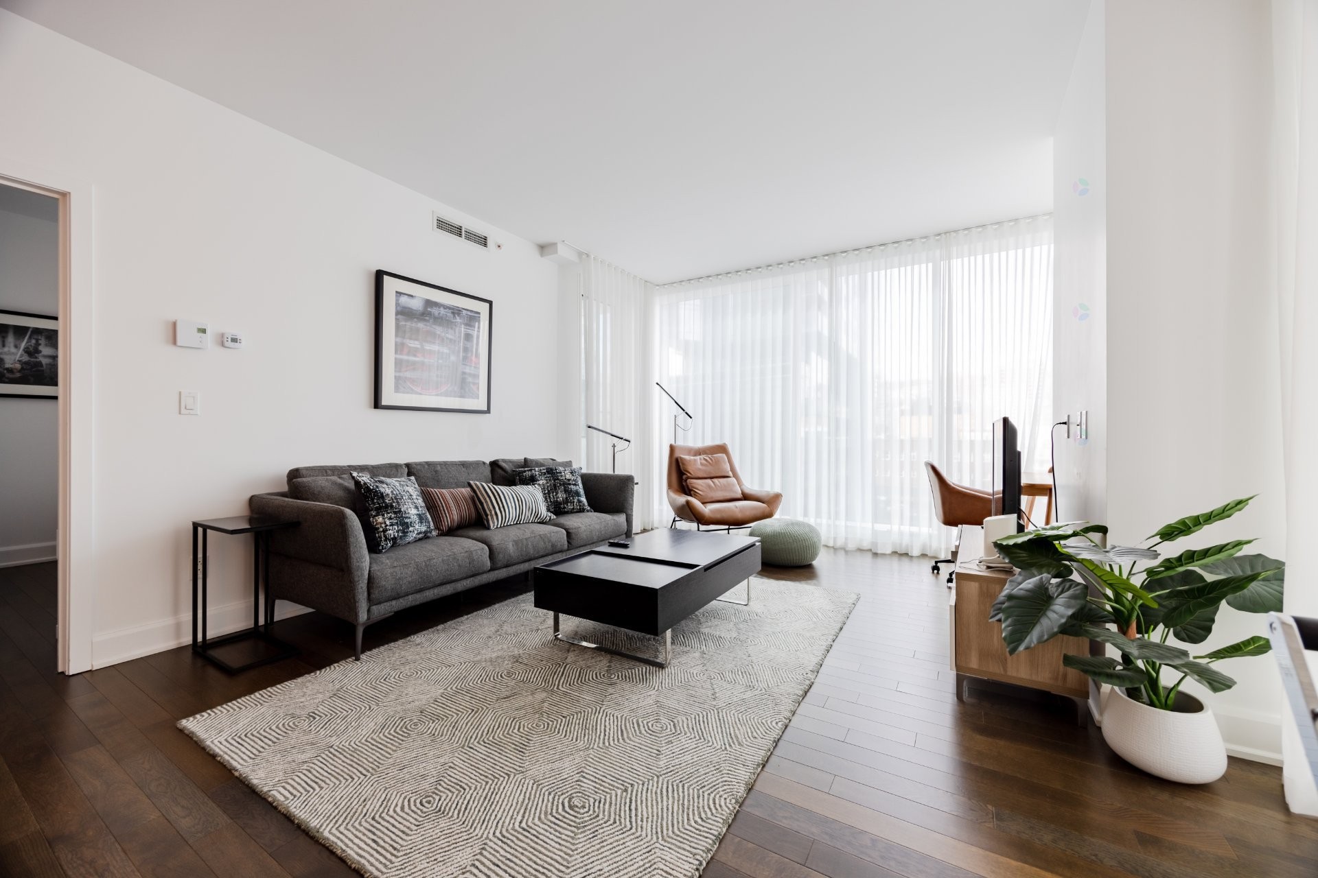 









1310


Boul. René-Lévesque O.

, 604,
Montréal (Ville-Marie),




QC
H3G0B7

