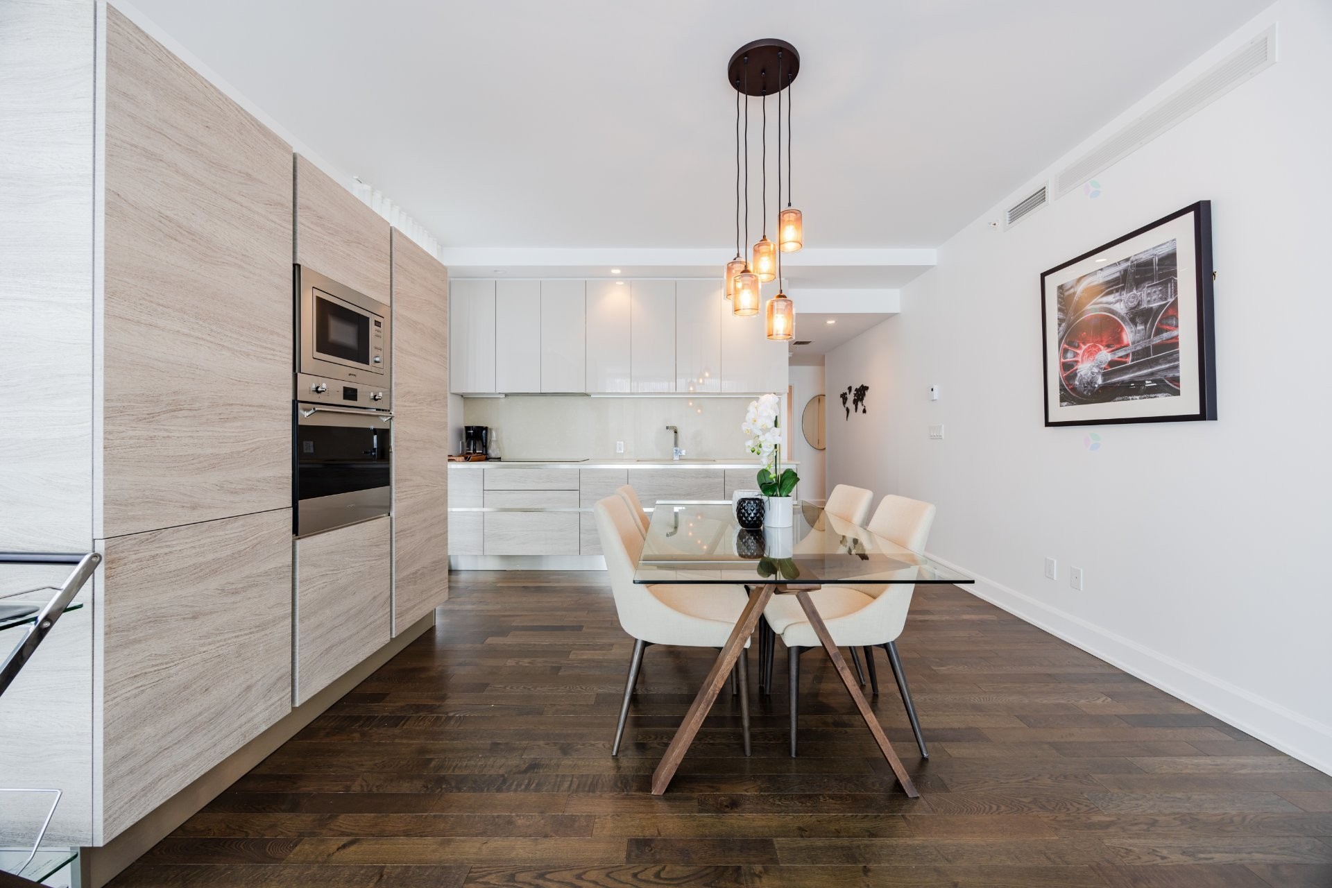 









1310


Boul. René-Lévesque O.

, 604,
Montréal (Ville-Marie),




QC
H3G0B7

