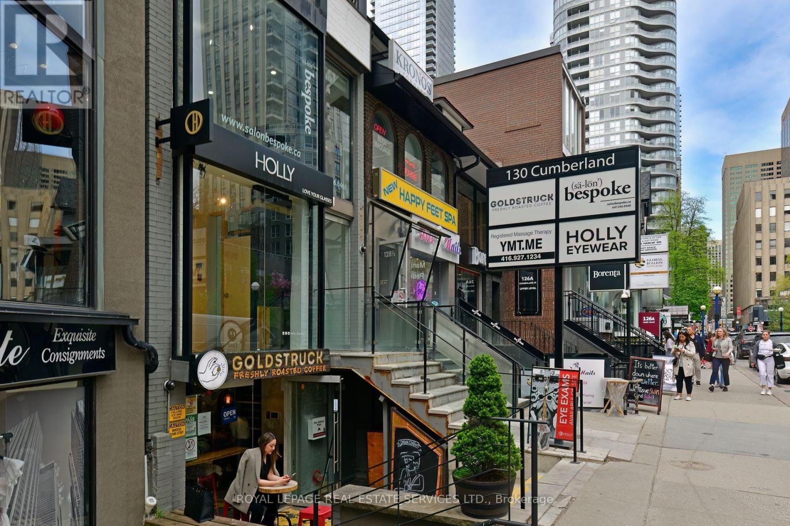 












1703 - 110 BLOOR STREET W

,
Toronto,




Ontario
M5S2W7

