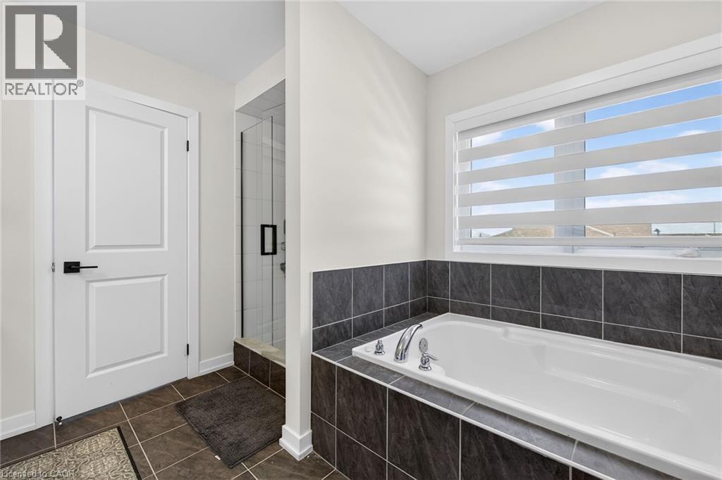 












25 WINTERGREEN Crescent

,
Haldimand,




Ontario
N3W0H9

