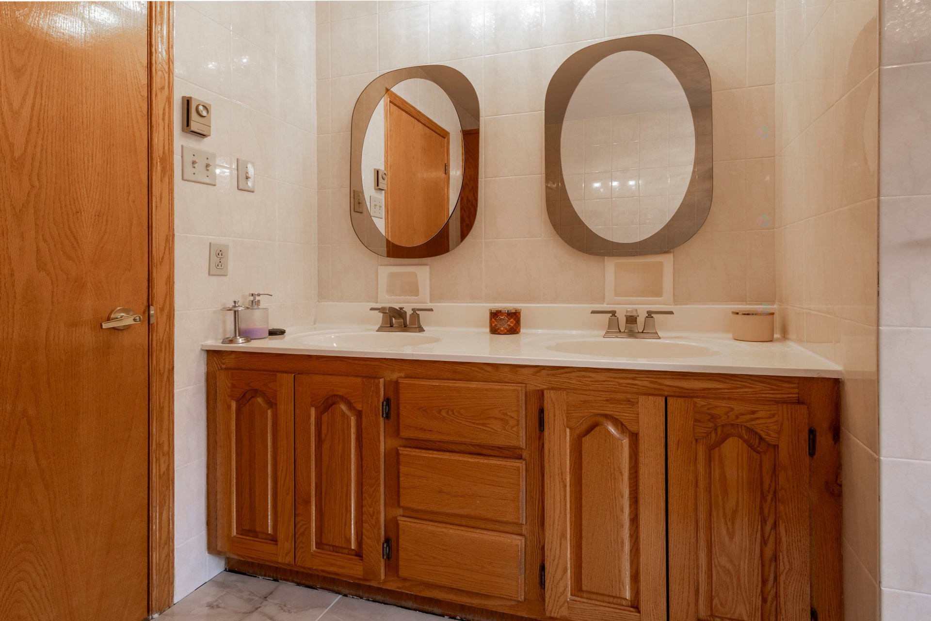 









9235


Rue Gabrielle-Roy

,
Montréal (Rivière-des-Prairies/Pointe-aux-Trembles),




QC
H1E6Y6

