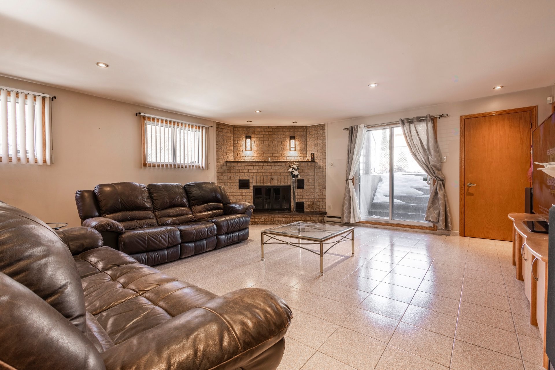 









9235


Rue Gabrielle-Roy

,
Montréal (Rivière-des-Prairies/Pointe-aux-Trembles),




QC
H1E6Y6

