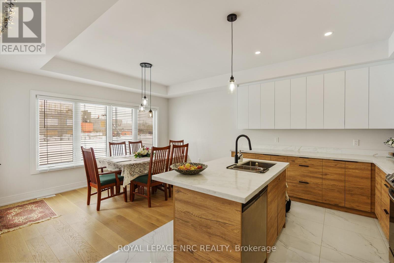 












7384 SPLENDOUR DRIVE

,
Niagara Falls (Brown),




Ontario
L2H3V8

