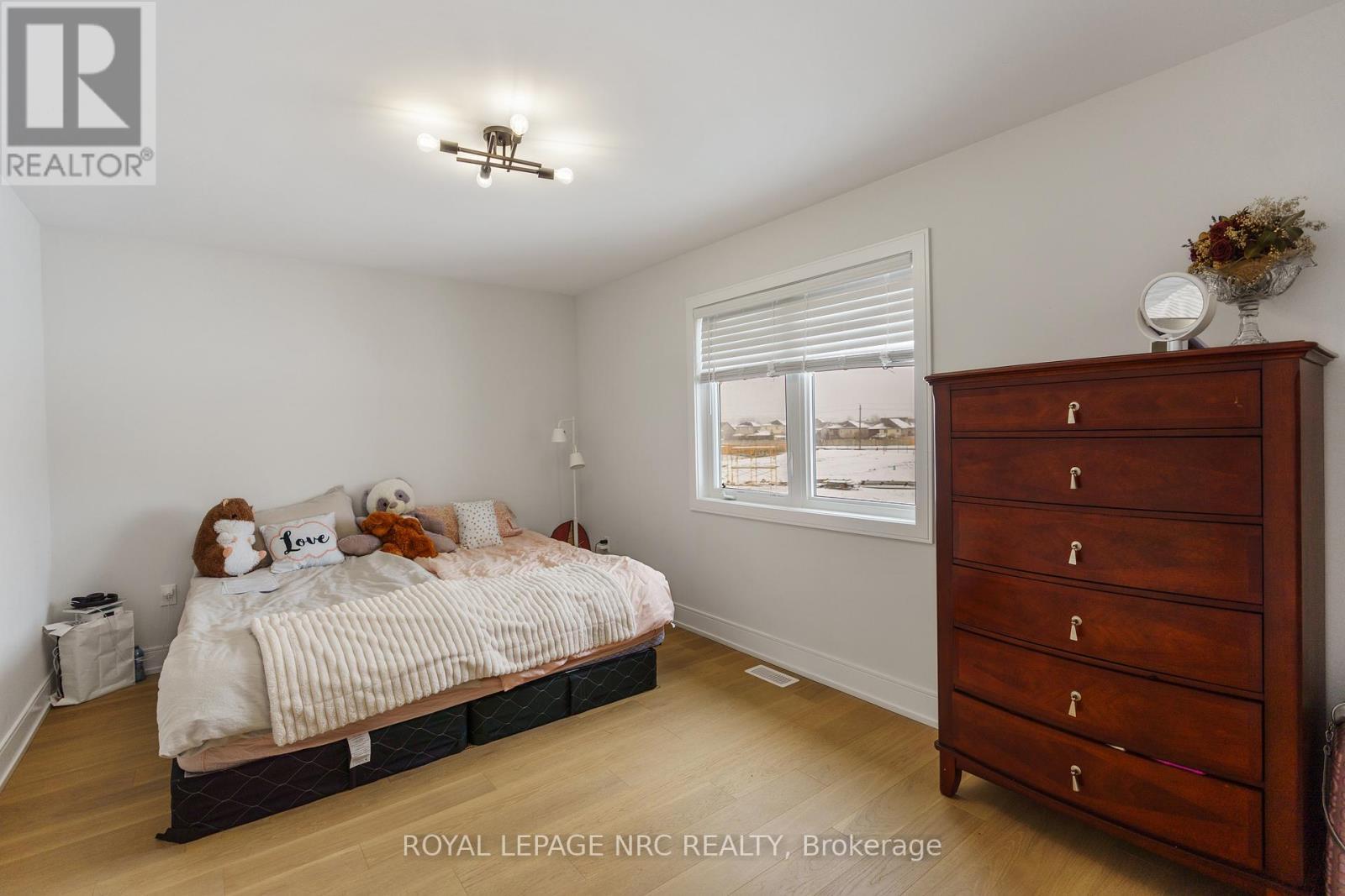 












7384 SPLENDOUR DRIVE

,
Niagara Falls (Brown),




Ontario
L2H3V8

