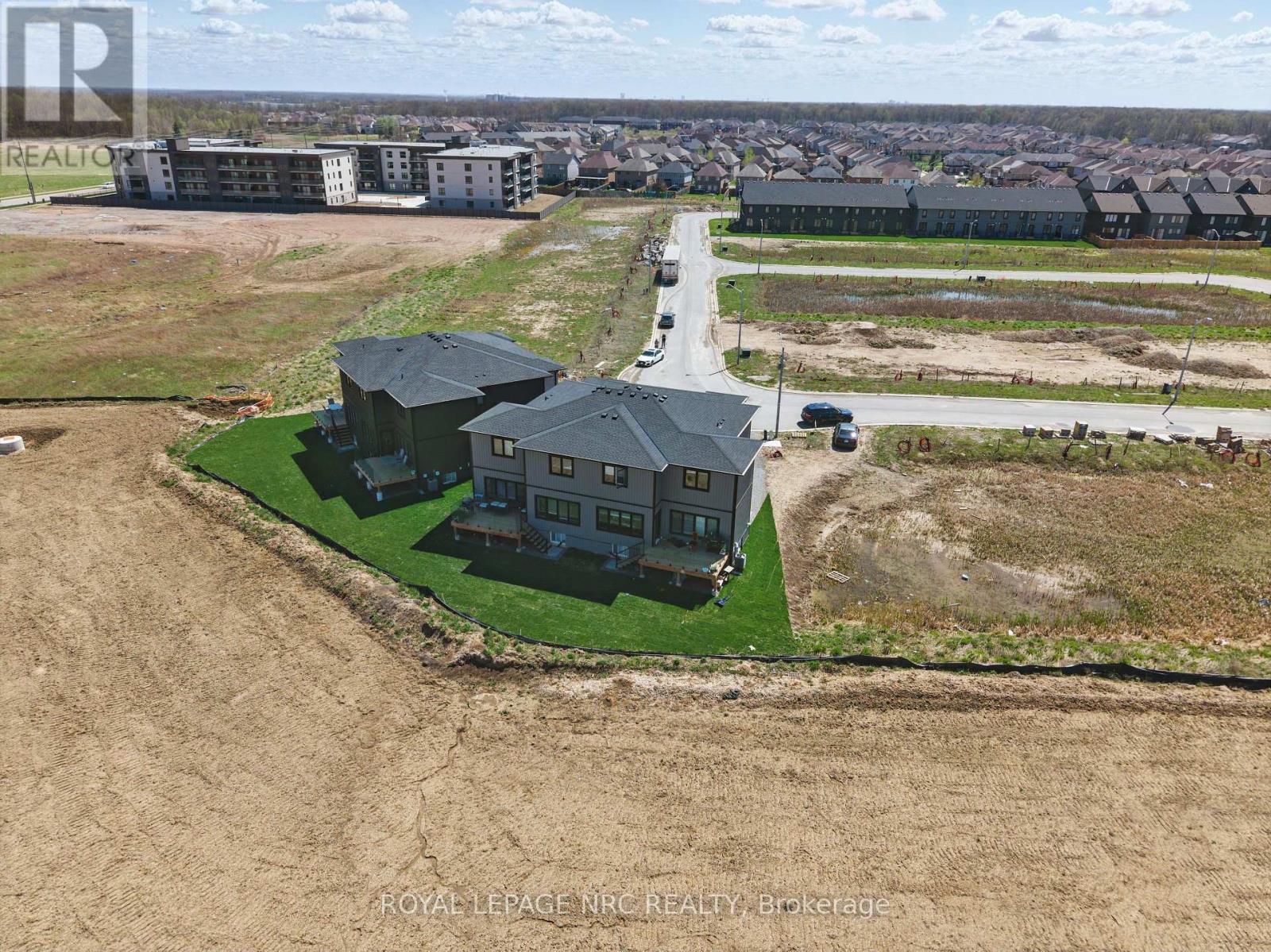 












7384 SPLENDOUR DRIVE

,
Niagara Falls (Brown),




Ontario
L2H3V8

