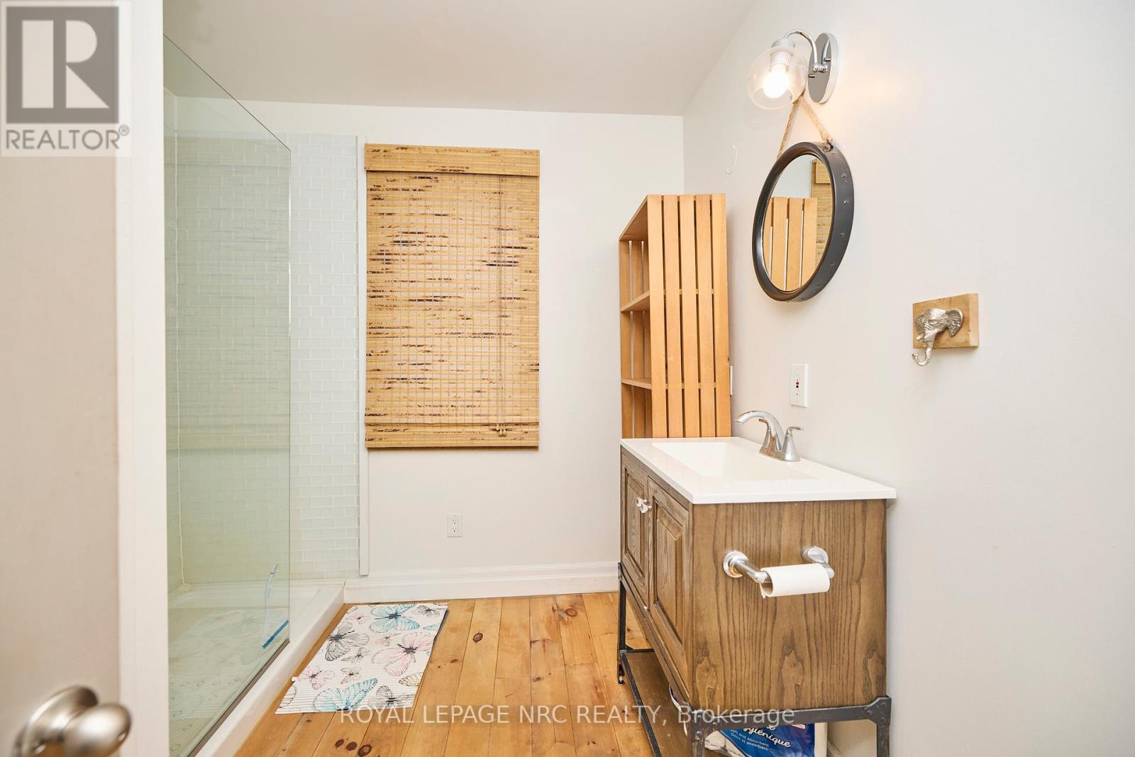 












11851 LAKESHORE ROAD

,
Wainfleet (Lakeshore),




Ontario
L0S1V0

