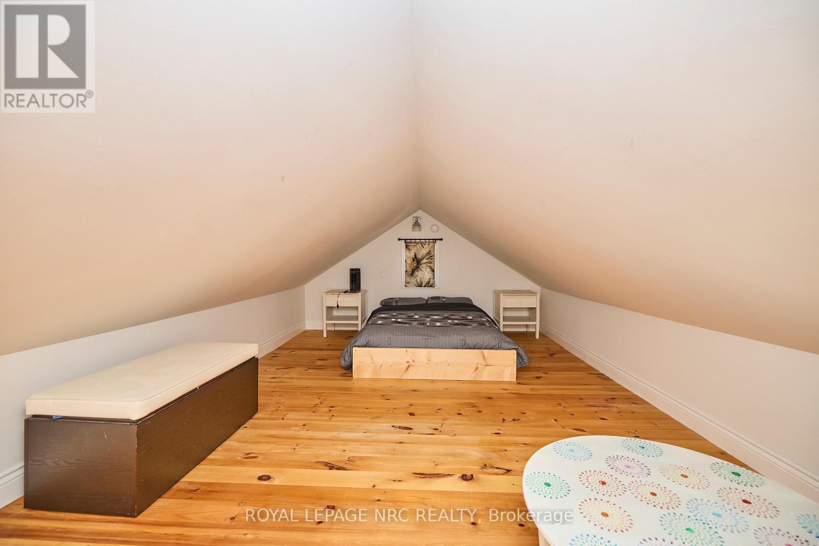 












11851 LAKESHORE ROAD

,
Wainfleet (Lakeshore),




Ontario
L0S1V0

