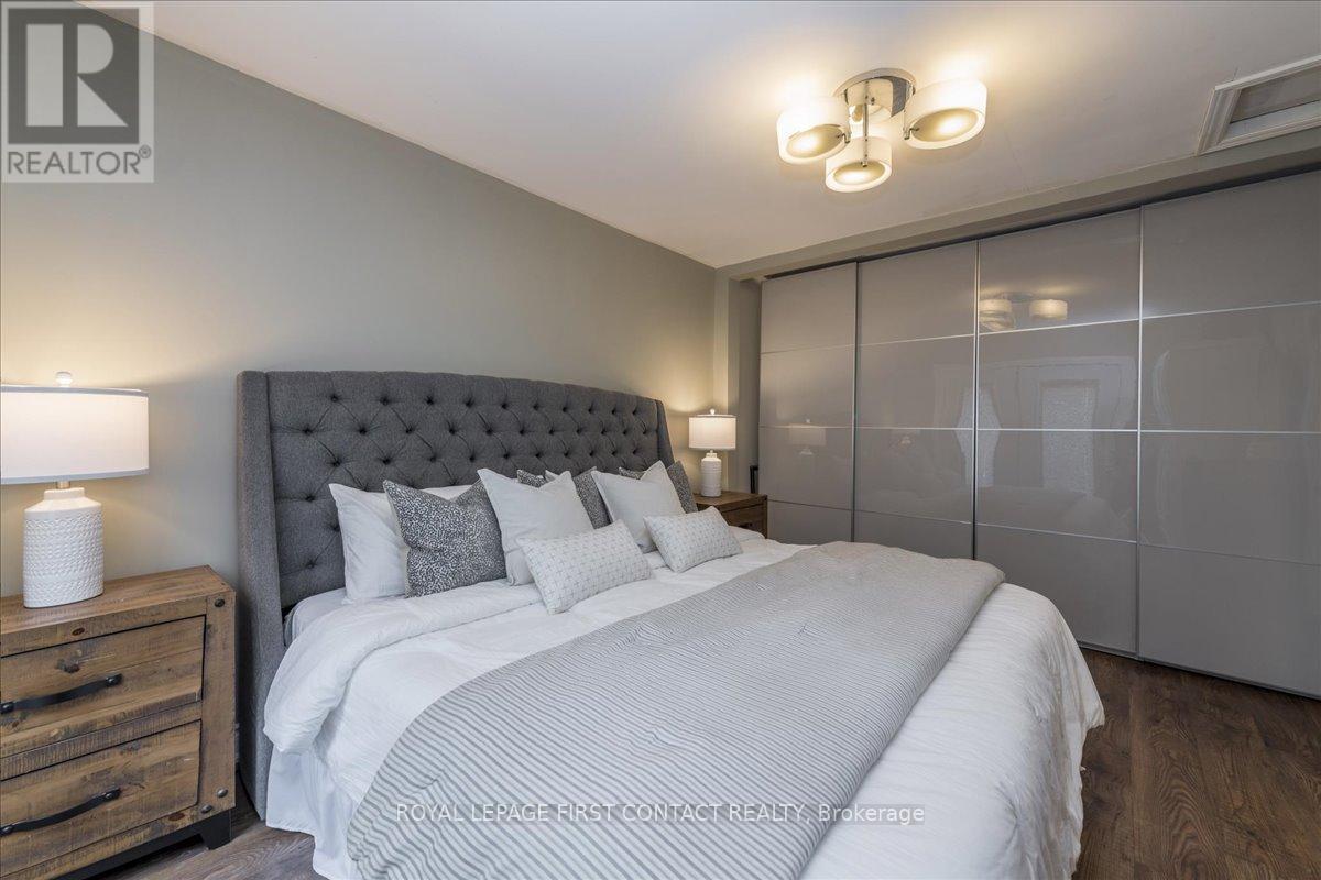 












159 CODRINGTON STREET

,
Barrie,




Ontario
L4M1R9

