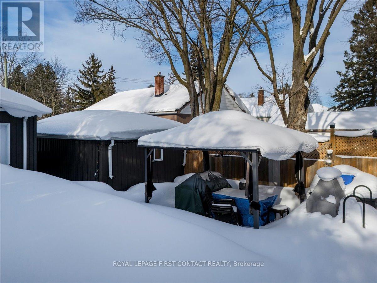 












159 CODRINGTON STREET

,
Barrie,




Ontario
L4M1R9

