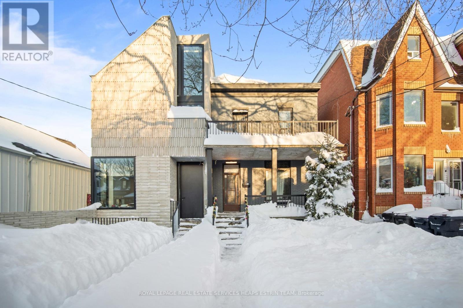 












77 NORTHCOTE AVENUE

,
Toronto,




Ontario
M6J3K2

