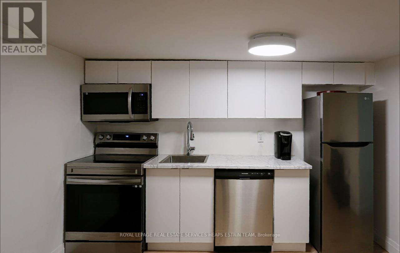












77 NORTHCOTE AVENUE

,
Toronto,




Ontario
M6J3K2

