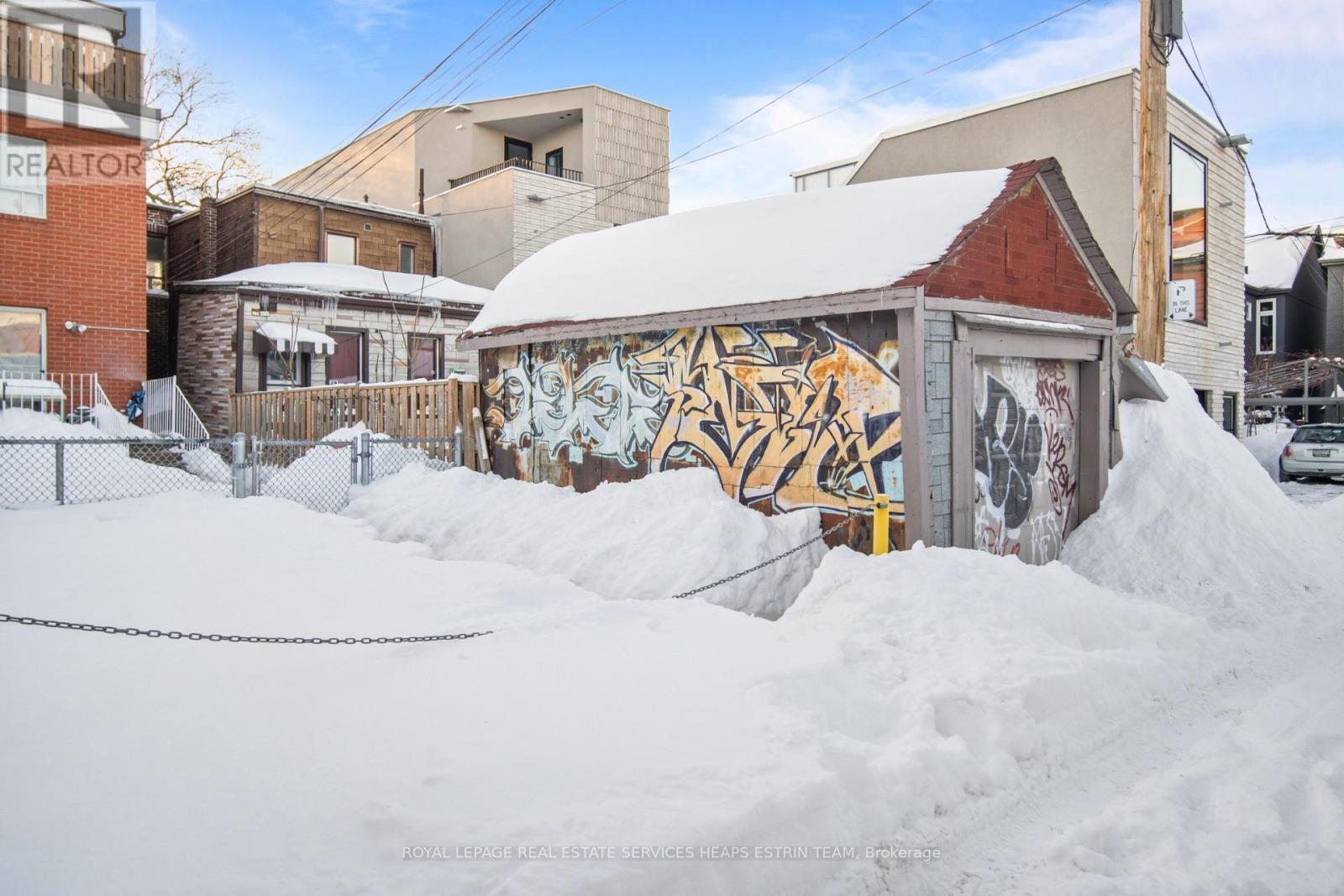 












77 NORTHCOTE AVENUE

,
Toronto,




Ontario
M6J3K2

