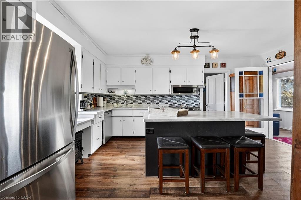 












594 NIAGARA STONE Road

,
Niagara-on-the-Lake,




Ontario
L0S1J0

