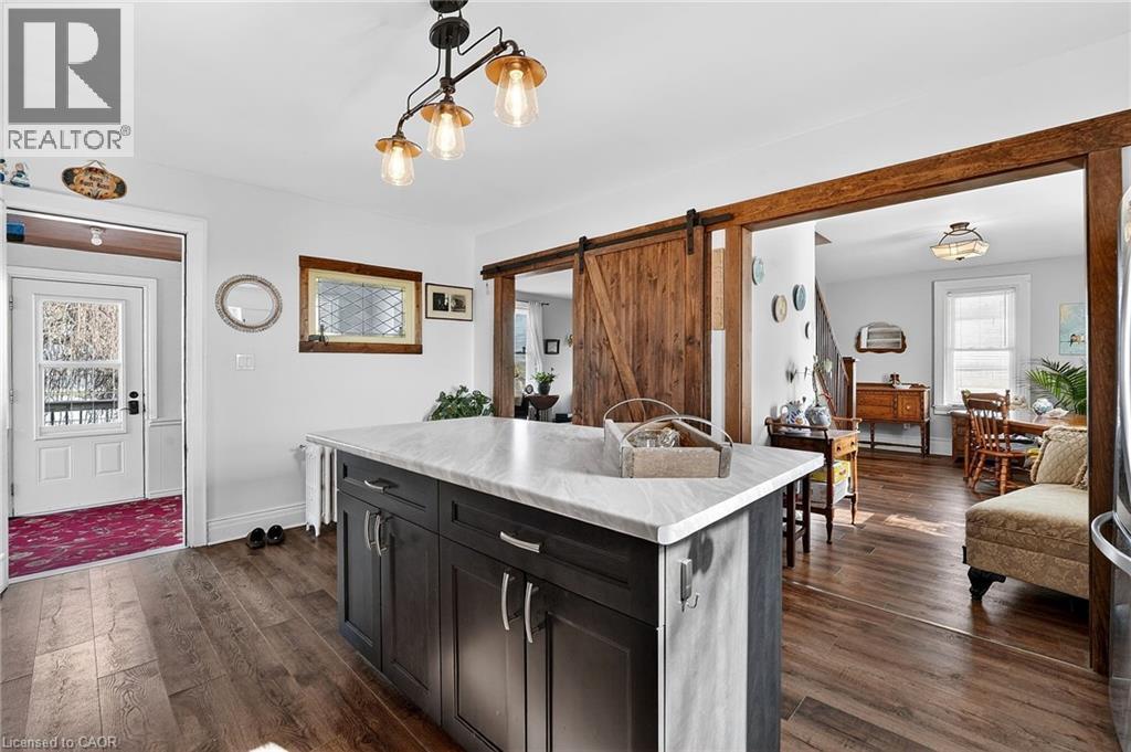 












594 NIAGARA STONE Road

,
Niagara-on-the-Lake,




Ontario
L0S1J0

