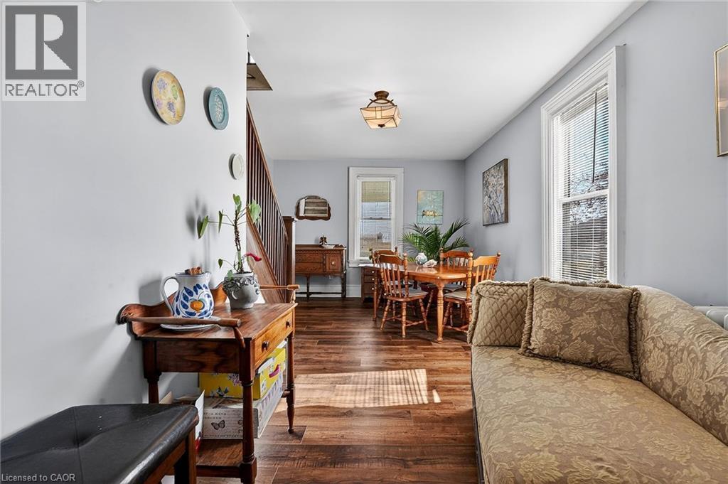 












594 NIAGARA STONE Road

,
Niagara-on-the-Lake,




Ontario
L0S1J0

