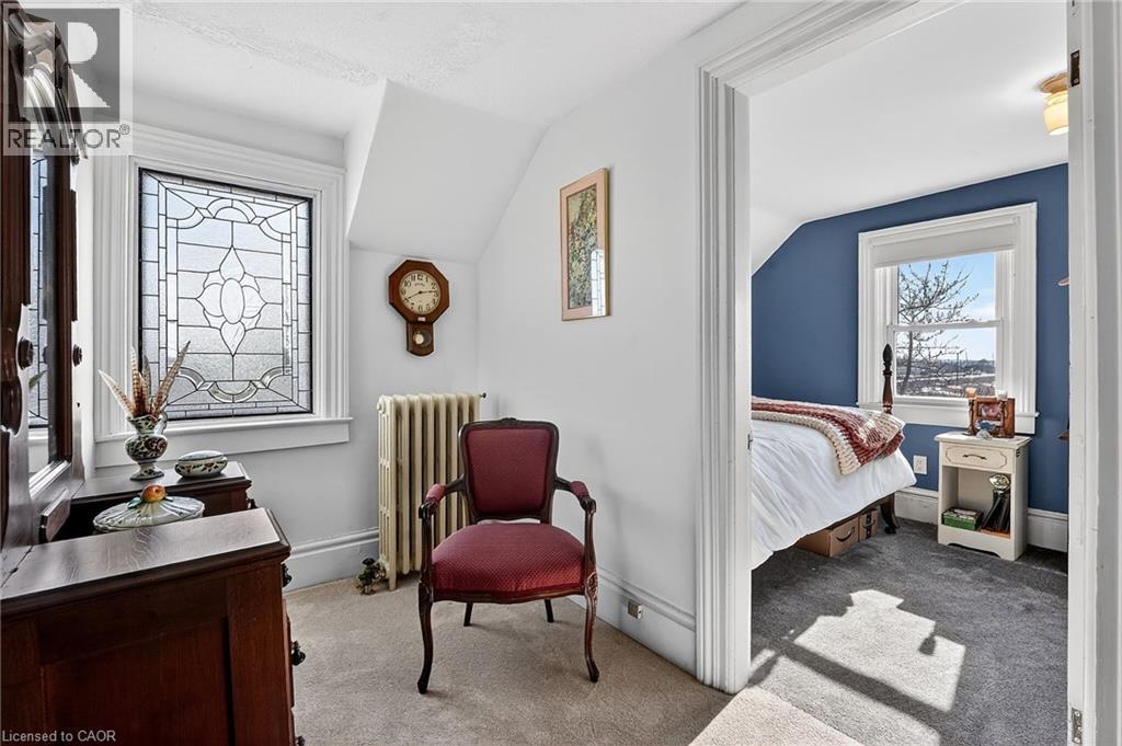 












594 NIAGARA STONE Road

,
Niagara-on-the-Lake,




Ontario
L0S1J0

