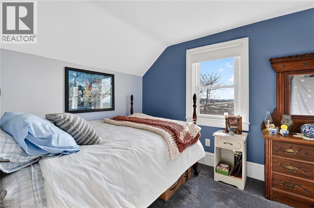 












594 NIAGARA STONE Road

,
Niagara-on-the-Lake,




Ontario
L0S1J0

