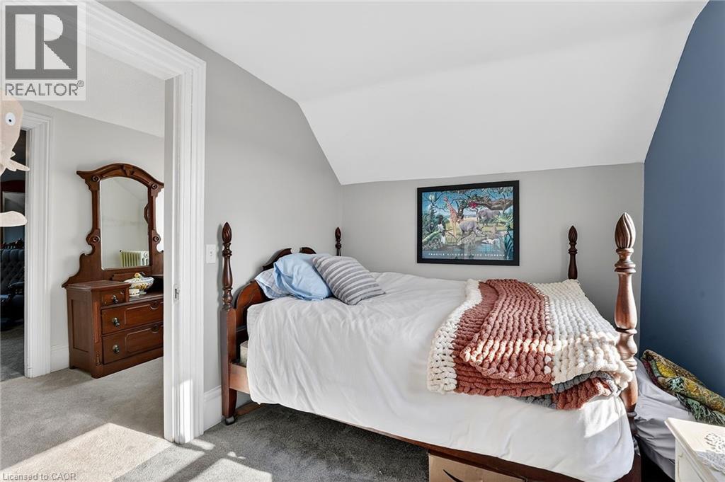 












594 NIAGARA STONE Road

,
Niagara-on-the-Lake,




Ontario
L0S1J0

