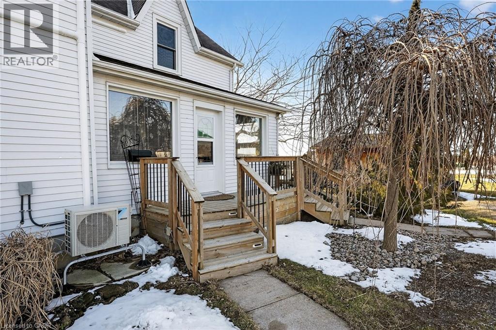 












594 NIAGARA STONE Road

,
Niagara-on-the-Lake,




Ontario
L0S1J0

