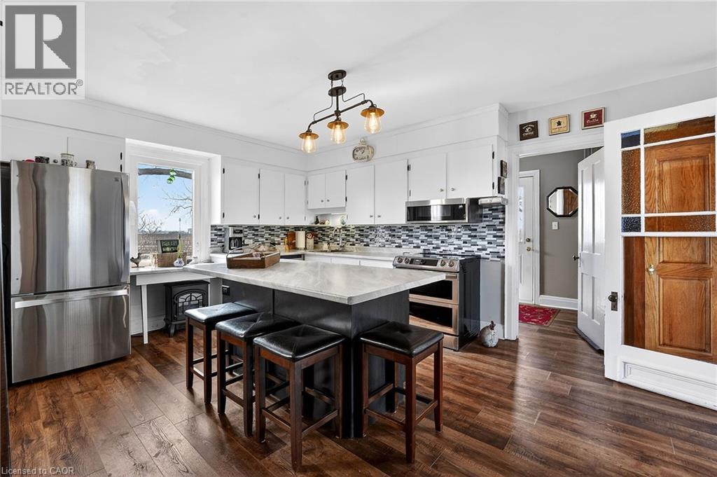 












594 NIAGARA STONE Road

,
Niagara-on-the-Lake,




Ontario
L0S1J0

