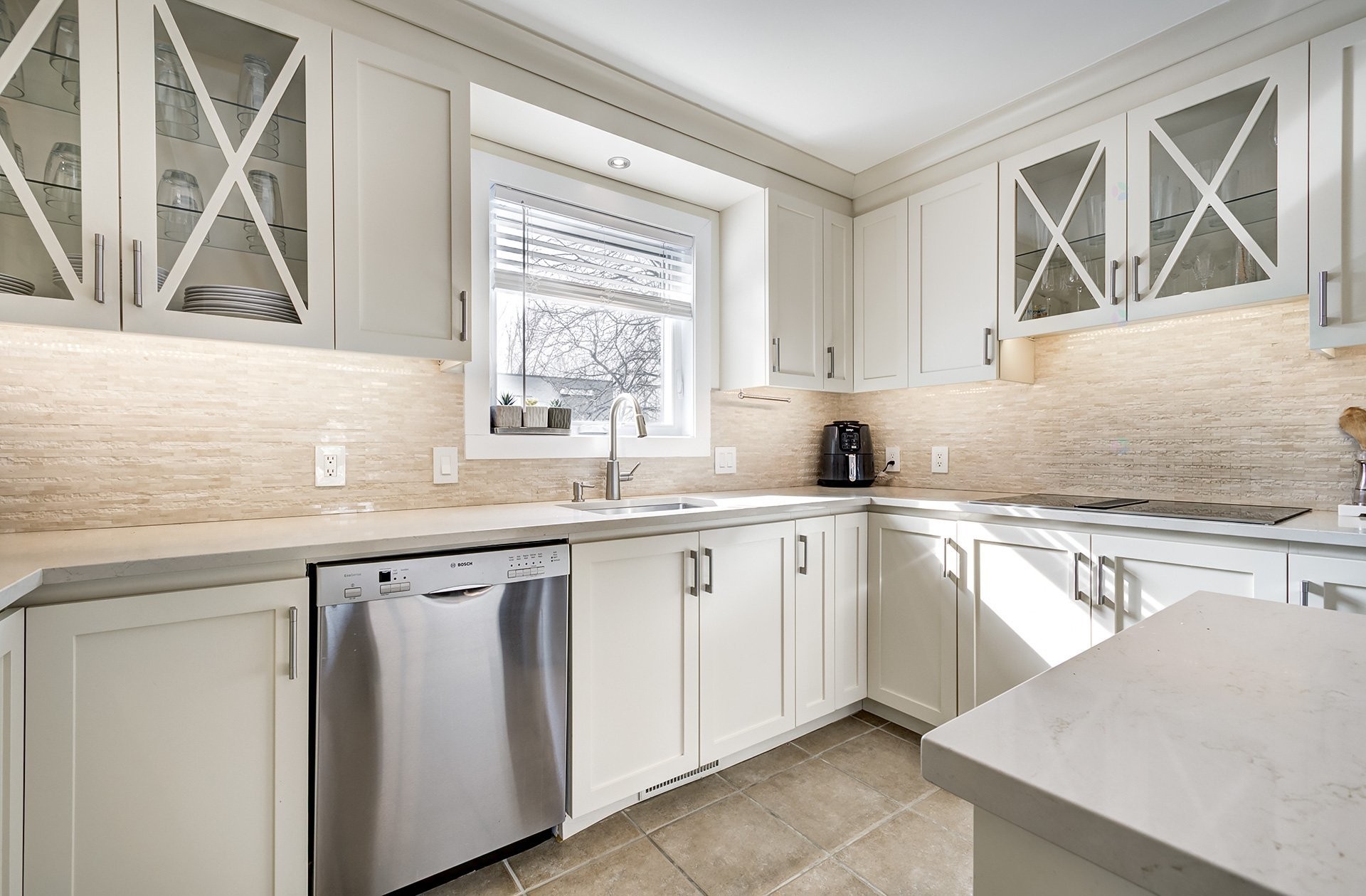 









67


Rue de l'Escaut

,
Laval (Chomedey),




QC
H7W5J1

