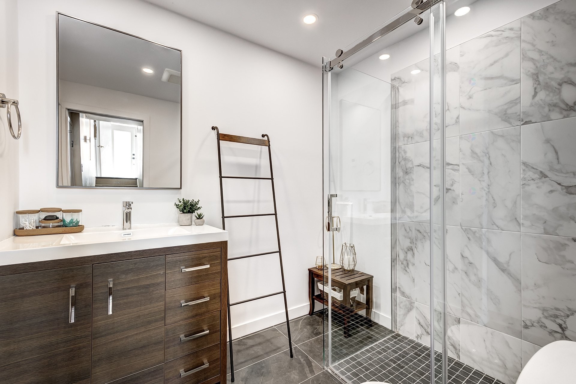 









67


Rue de l'Escaut

,
Laval (Chomedey),




QC
H7W5J1

