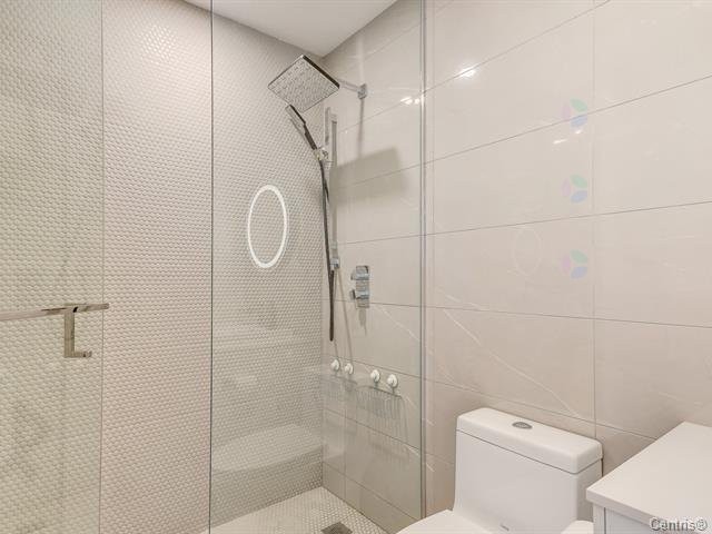 









1575


Rue Gareau

, 707,
Montréal (Ville-Marie),




QC
H2L0H9

