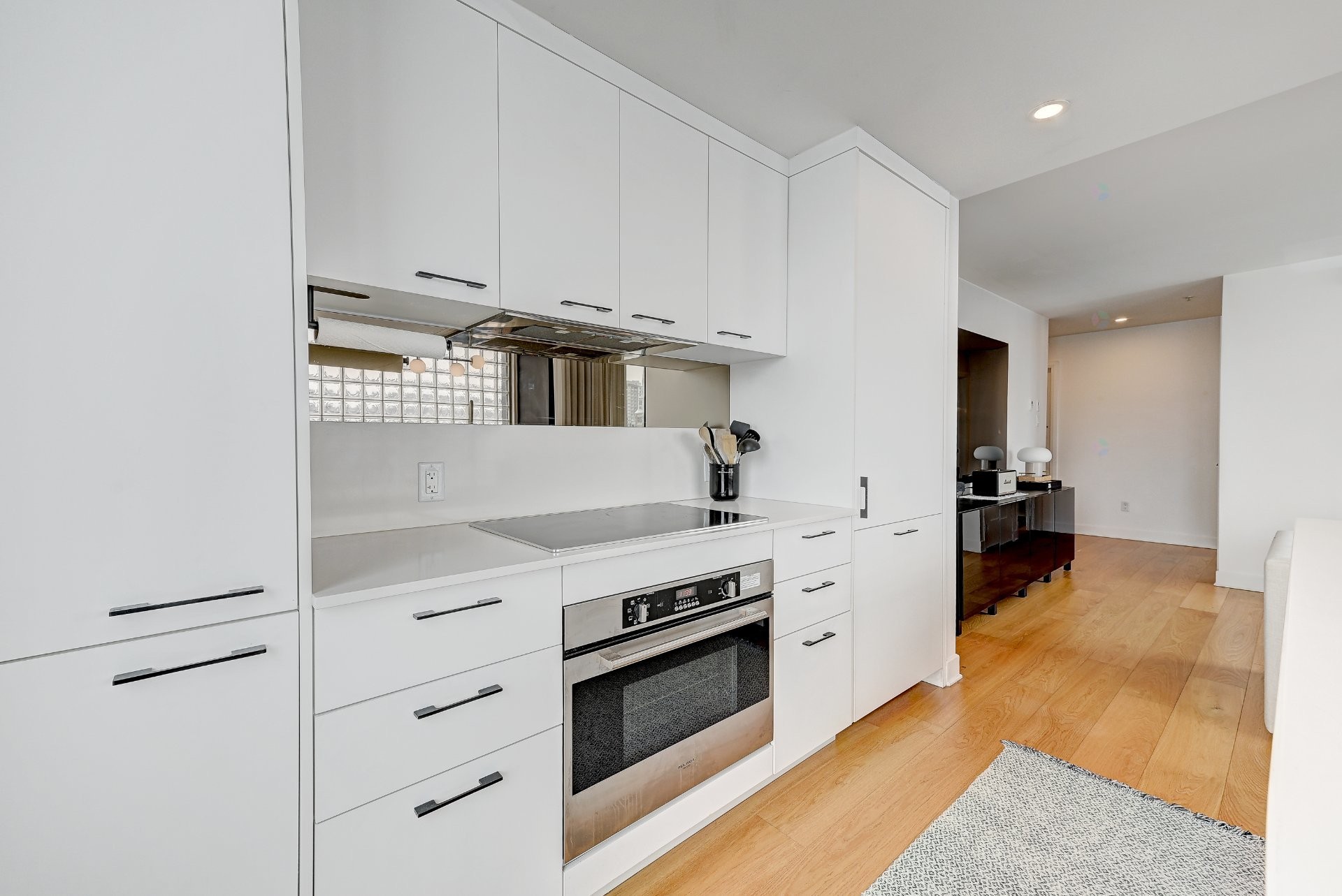 









1575


Rue Gareau

, 707,
Montréal (Ville-Marie),




QC
H2L0H9

