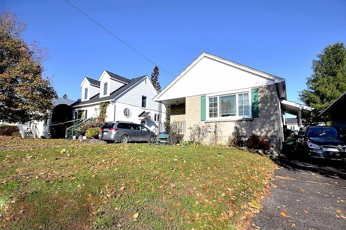 









10


Rue Cléroux

,
Gatineau (Hull),




QC
J8Y1V2

