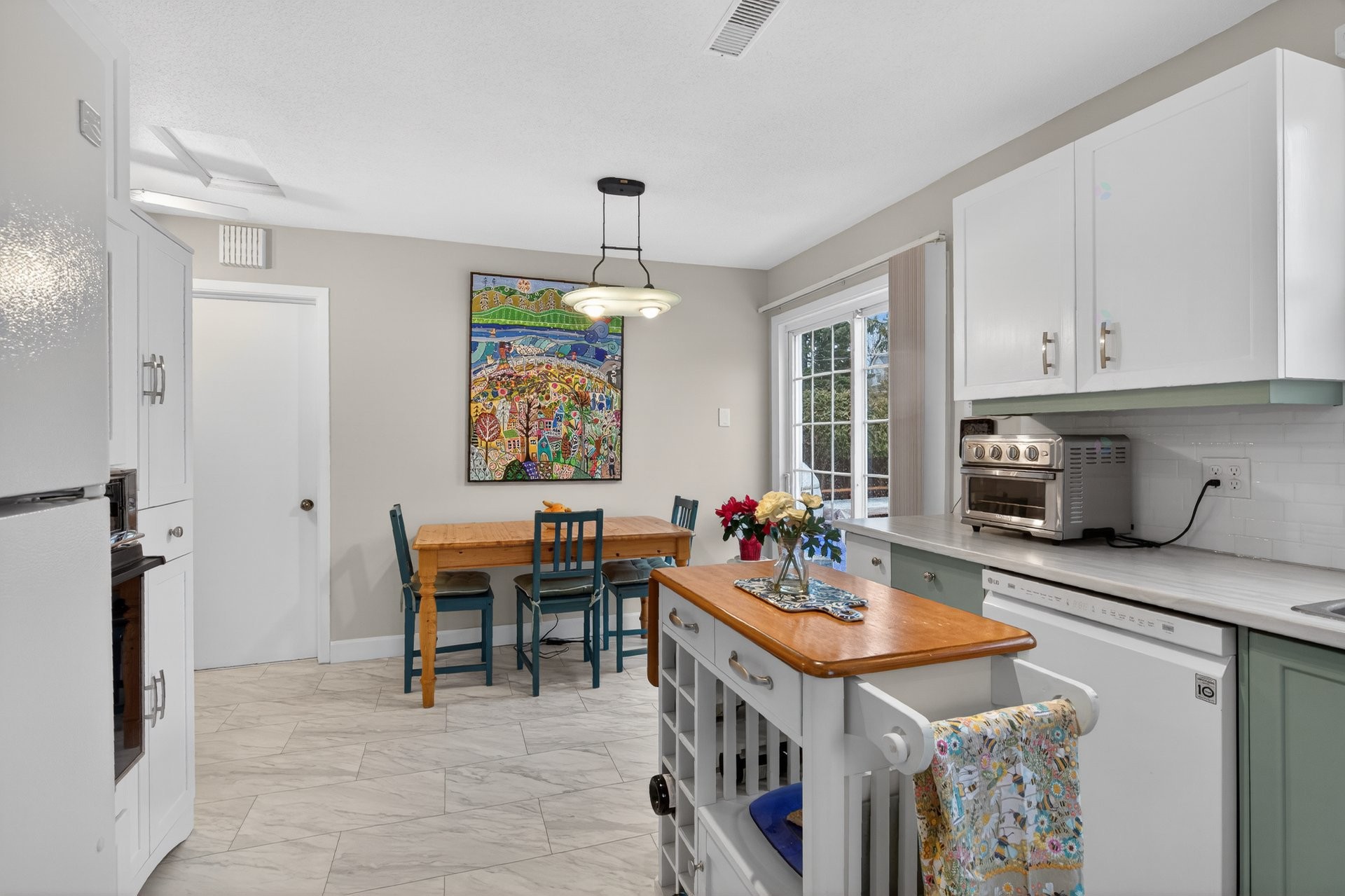 









10


Rue Cléroux

,
Gatineau (Hull),




QC
J8Y1V2

